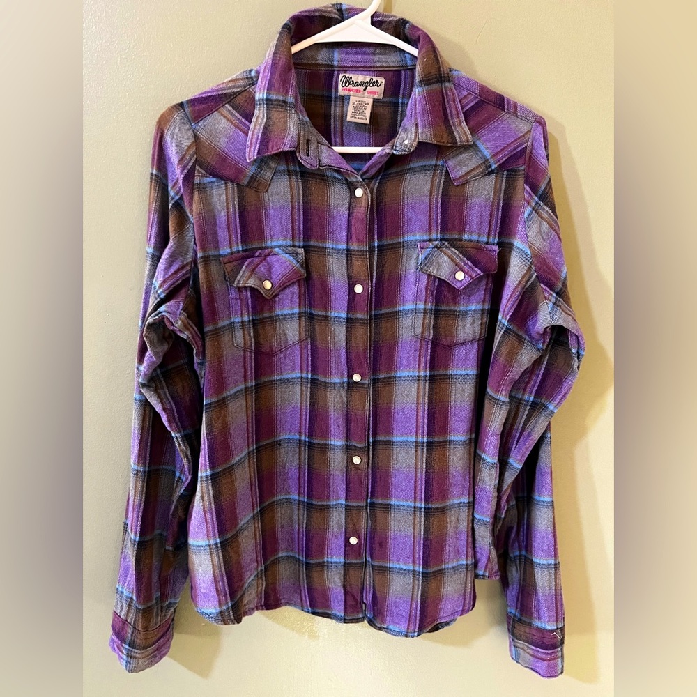 Wrangler rancher shirt long sleeve flannel snap down size XL Pearl snap